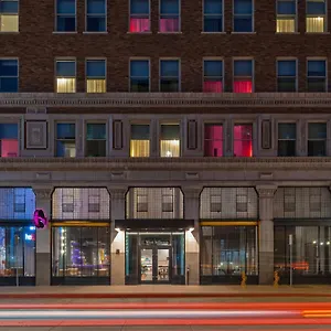 Moxy Downtown Hotel